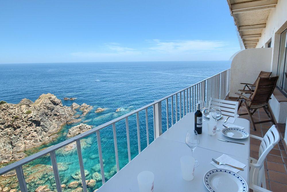 Capsasalbegur74 Terraza Sobre Mar Piscina Del Mar Apartment Exterior photo